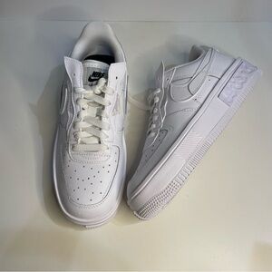 NIKE AIR FORCE 1 FONTANKA WMNS SIZE 7.5 WHITE WHITE